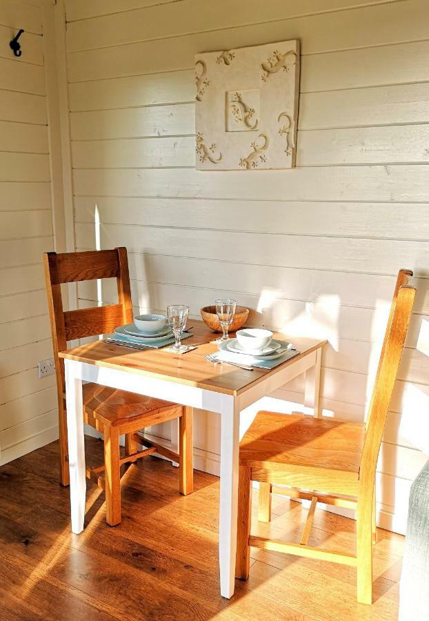 Sunset Hideaway Villa Narberth Exteriör bild